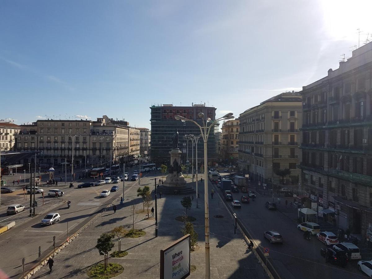 Апартаменты La Piazza - Garibaldi 2.6 Неаполь Экстерьер фото